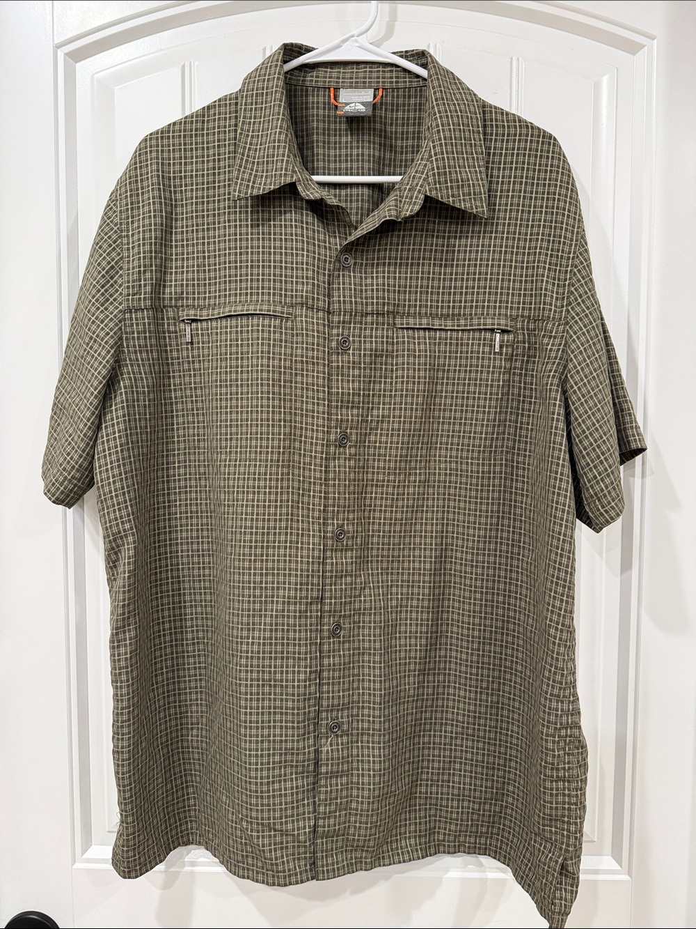 EUC Nike ACG Olive Green Short-Sleeve Button-Up Shirt